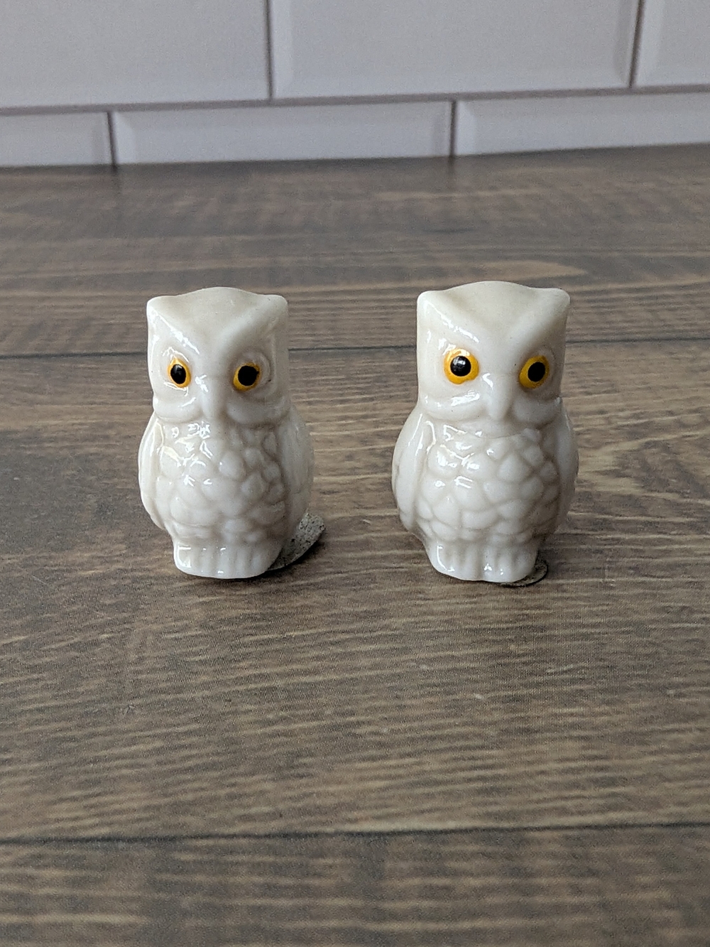 Bug House Miniature White Owl Figurines Vintage (Set of 2)